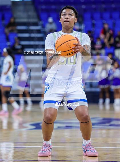 Thumbnail 1 in Bradwell Institute vs. Langston Hughes (GHSA 5A Semifinal) photogallery.