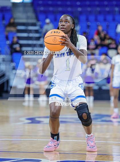 Thumbnail 2 in Bradwell Institute vs. Langston Hughes (GHSA 5A Semifinal) photogallery.