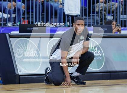 Thumbnail 1 in Bradwell Institute vs. Langston Hughes (GHSA 5A Semifinal) photogallery.