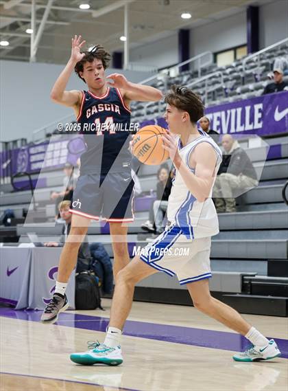 Thumbnail 2 in Hebron @ Cascia Hall (Hoopin on the Hill) photogallery.