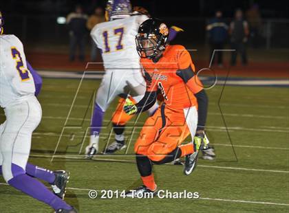 Thumbnail 3 in Farmersville vs. Commerce (UIL 3A Division 1 Region 2 Bi-District) photogallery.