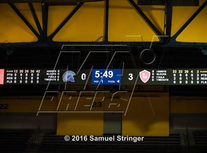 Thumbnail 3 in Orange Lutheran vs. De La Salle (MaxPreps MLK Classic) photogallery.