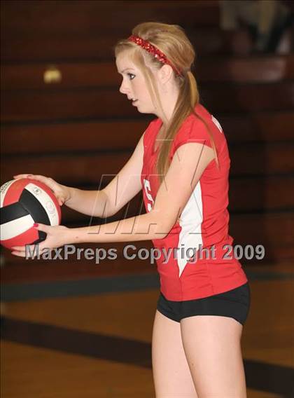 Thumbnail 1 in Redlands East Valley vs. Corona del Mar (CIF SS D2AA Final) photogallery.