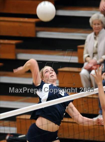 Thumbnail 2 in Redlands East Valley vs. Corona del Mar (CIF SS D2AA Final) photogallery.