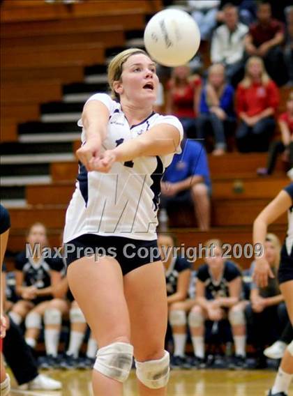 Thumbnail 1 in Redlands East Valley vs. Corona del Mar (CIF SS D2AA Final) photogallery.