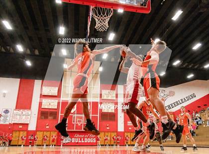 Thumbnail 1 in Ryle @ Holmes photogallery.
