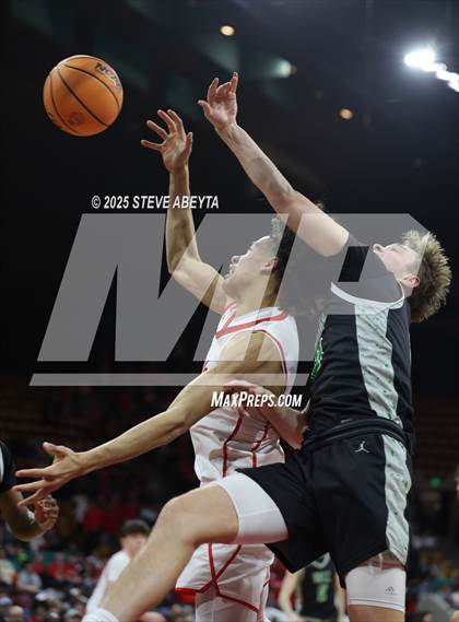 Thumbnail 1 in ThunderRidge vs. Eaglecrest (CHSAA 6A Great 8) photogallery.