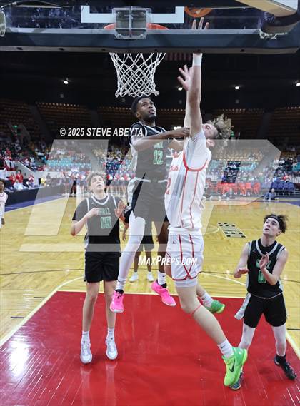 Thumbnail 3 in ThunderRidge vs. Eaglecrest (CHSAA 6A Great 8) photogallery.