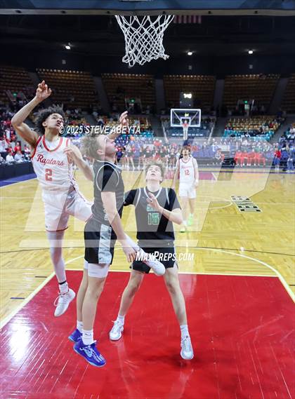 Thumbnail 3 in ThunderRidge vs. Eaglecrest (CHSAA 6A Great 8) photogallery.