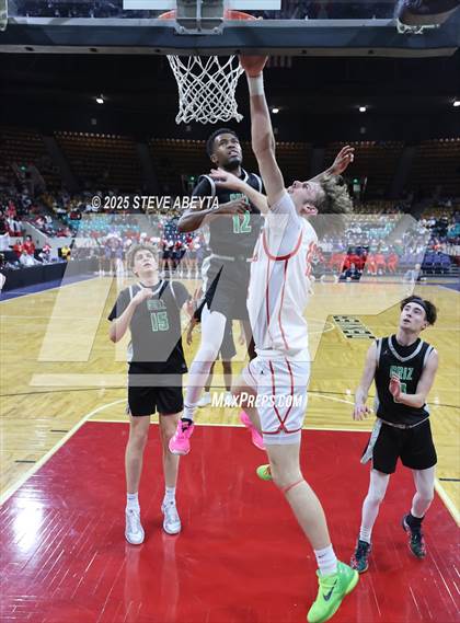 Thumbnail 1 in ThunderRidge vs. Eaglecrest (CHSAA 6A Great 8) photogallery.
