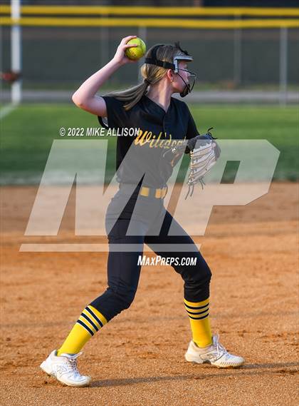 Thumbnail 3 in Notre Dame @ Hixson (Scrimmage) photogallery.