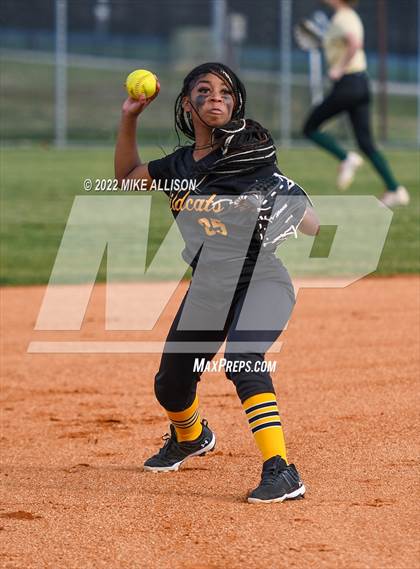 Thumbnail 2 in Notre Dame @ Hixson (Scrimmage) photogallery.