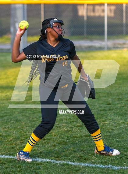 Thumbnail 1 in Notre Dame @ Hixson (Scrimmage) photogallery.