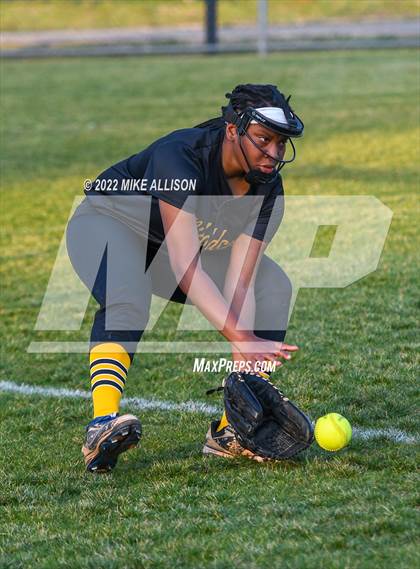 Thumbnail 3 in Notre Dame @ Hixson (Scrimmage) photogallery.