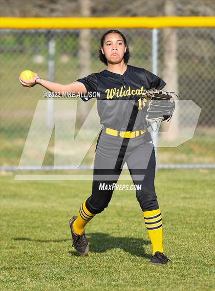 Thumbnail 3 in Notre Dame @ Hixson (Scrimmage) photogallery.