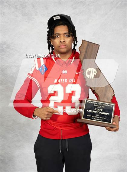 Thumbnail 3 in Mater Dei (CIF State Open Champions) photogallery.