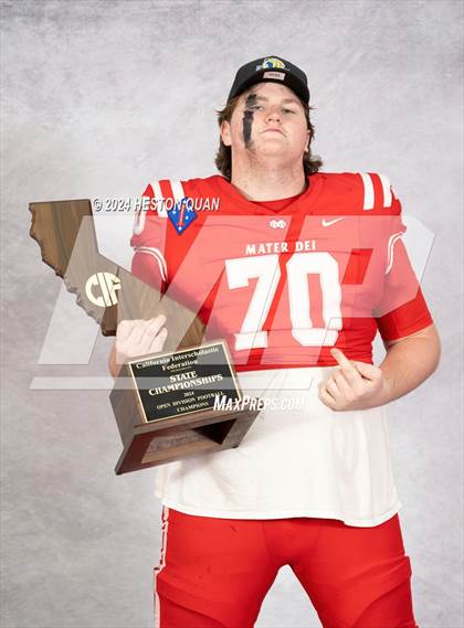 Thumbnail 2 in Mater Dei (CIF State Open Champions) photogallery.