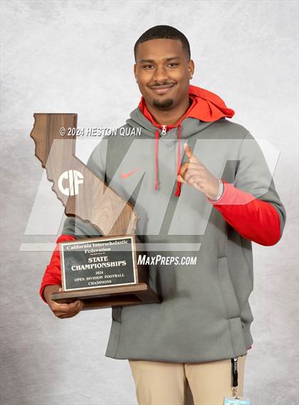 Thumbnail 2 in Mater Dei (CIF State Open Champions) photogallery.
