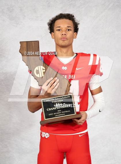 Thumbnail 1 in Mater Dei (CIF State Open Champions) photogallery.
