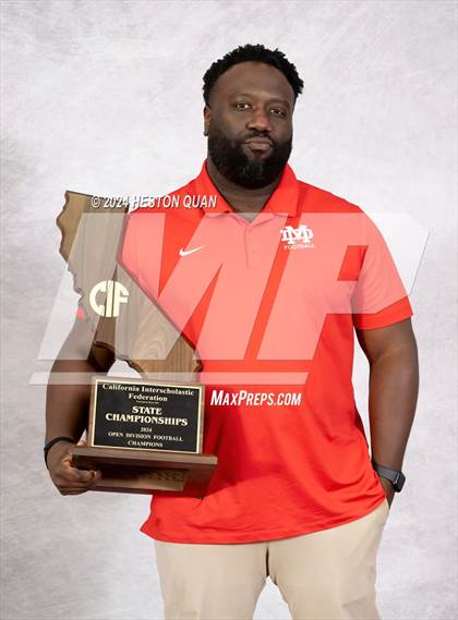 Thumbnail 3 in Mater Dei (CIF State Open Champions) photogallery.