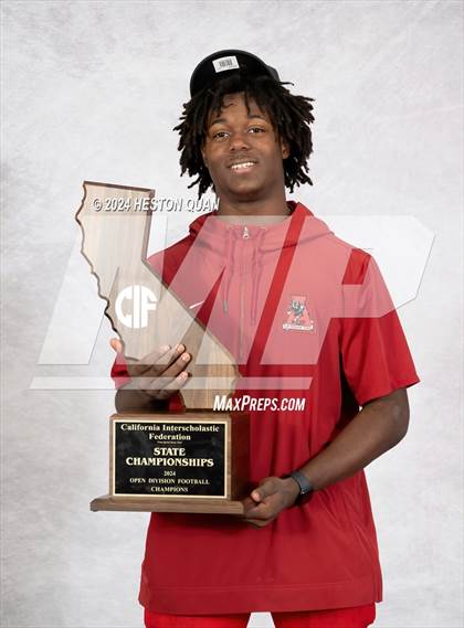 Thumbnail 2 in Mater Dei (CIF State Open Champions) photogallery.