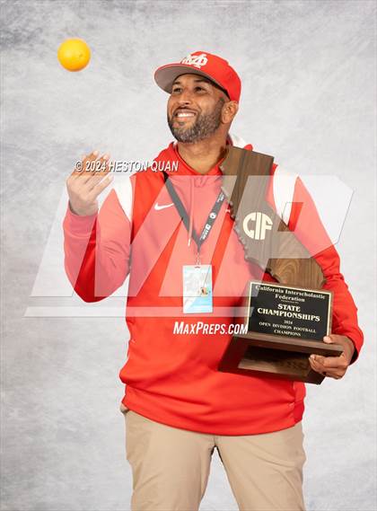 Thumbnail 1 in Mater Dei (CIF State Open Champions) photogallery.