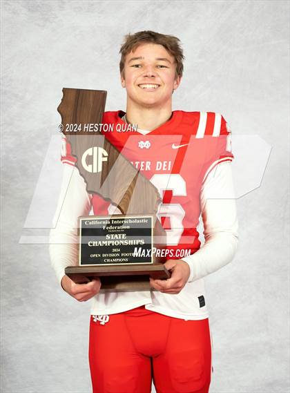Thumbnail 2 in Mater Dei (CIF State Open Champions) photogallery.