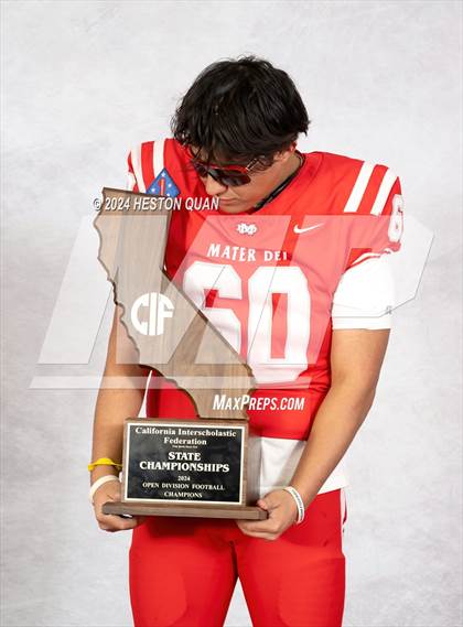Thumbnail 2 in Mater Dei (CIF State Open Champions) photogallery.