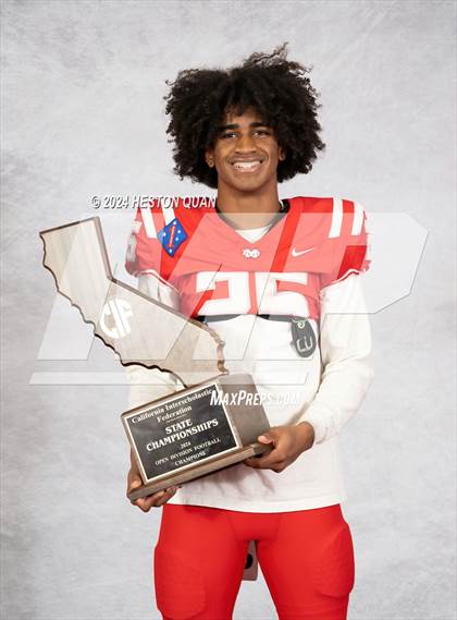 Thumbnail 1 in Mater Dei (CIF State Open Champions) photogallery.