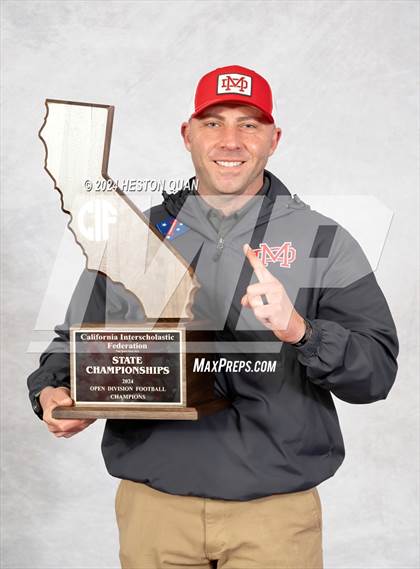 Thumbnail 2 in Mater Dei (CIF State Open Champions) photogallery.