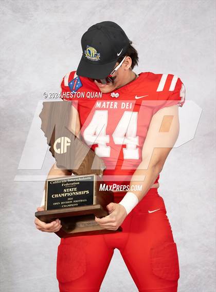 Thumbnail 2 in Mater Dei (CIF State Open Champions) photogallery.