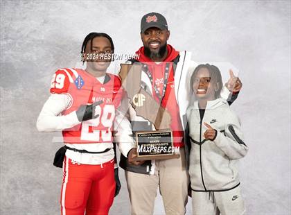 Thumbnail 3 in Mater Dei (CIF State Open Champions) photogallery.