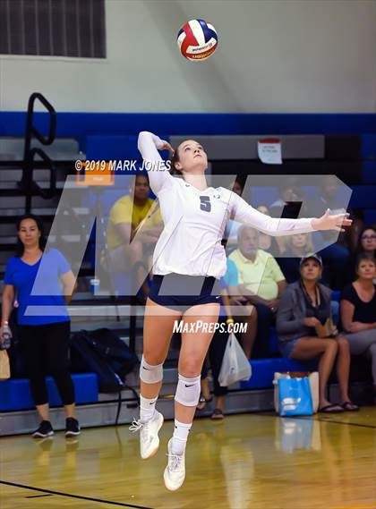 Thumbnail 3 in Vista Murrieta vs. Trinity Catholic (Nike Tournament of Champions) photogallery.