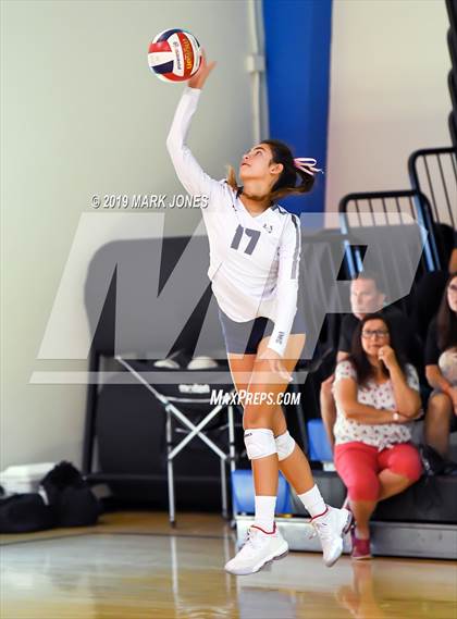 Thumbnail 2 in Vista Murrieta vs. Trinity Catholic (Nike Tournament of Champions) photogallery.