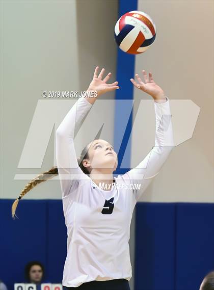 Thumbnail 2 in Vista Murrieta vs. Trinity Catholic (Nike Tournament of Champions) photogallery.