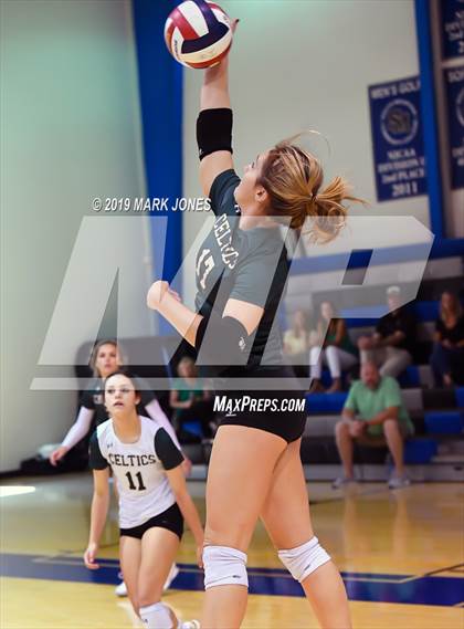Thumbnail 2 in Vista Murrieta vs. Trinity Catholic (Nike Tournament of Champions) photogallery.