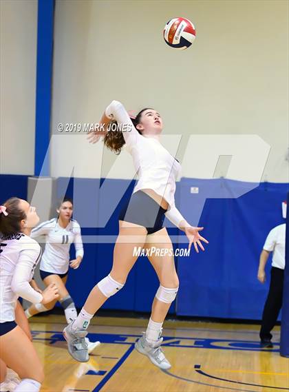 Thumbnail 3 in Vista Murrieta vs. Trinity Catholic (Nike Tournament of Champions) photogallery.