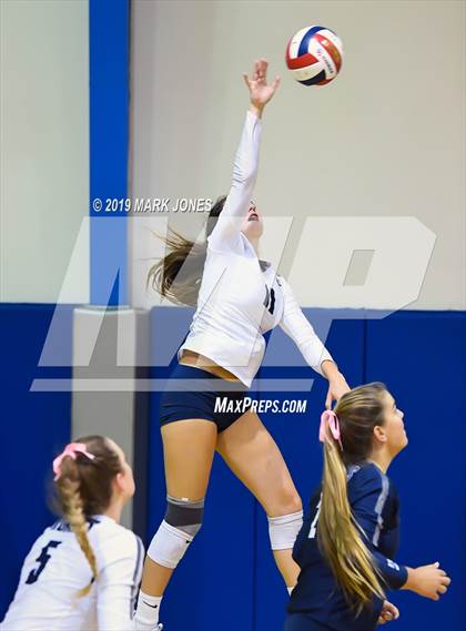 Thumbnail 3 in Vista Murrieta vs. Trinity Catholic (Nike Tournament of Champions) photogallery.