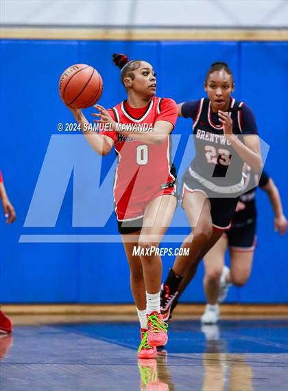 Thumbnail 2 in Brentwood School vs Westchester (Riptide GBB Showcase) photogallery.