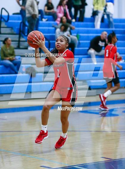 Thumbnail 3 in Brentwood School vs Westchester (Riptide GBB Showcase) photogallery.