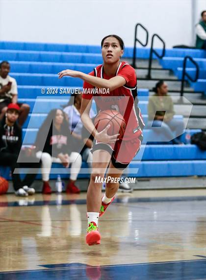 Thumbnail 3 in Brentwood School vs Westchester (Riptide GBB Showcase) photogallery.