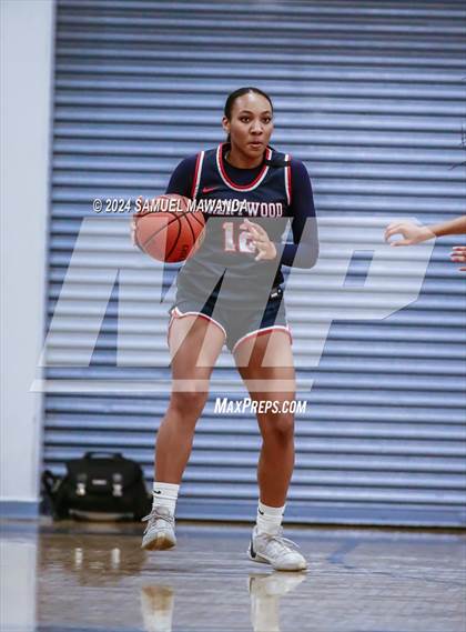 Thumbnail 3 in Brentwood School vs Westchester (Riptide GBB Showcase) photogallery.