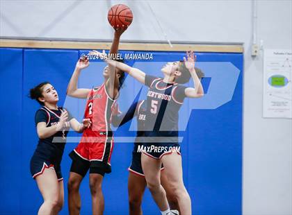 Thumbnail 1 in Brentwood School vs Westchester (Riptide GBB Showcase) photogallery.