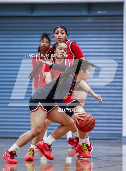 Thumbnail 2 in Brentwood School vs Westchester (Riptide GBB Showcase) photogallery.