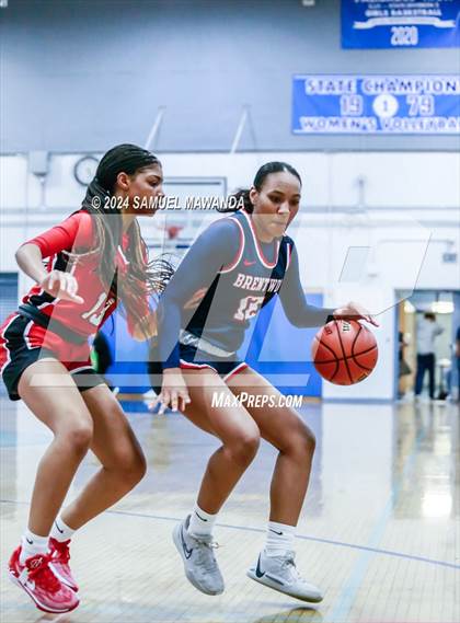 Thumbnail 3 in Brentwood School vs Westchester (Riptide GBB Showcase) photogallery.