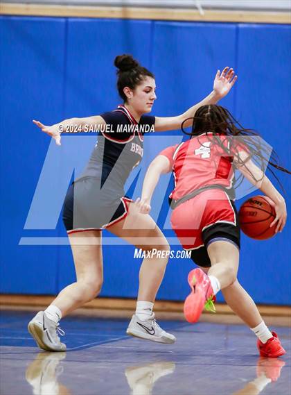 Thumbnail 2 in Brentwood School vs Westchester (Riptide GBB Showcase) photogallery.