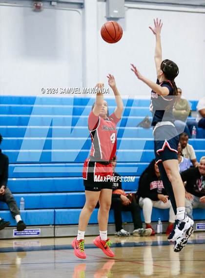 Thumbnail 3 in Brentwood School vs Westchester (Riptide GBB Showcase) photogallery.