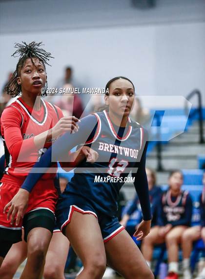 Thumbnail 3 in Brentwood School vs Westchester (Riptide GBB Showcase) photogallery.