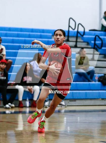 Thumbnail 2 in Brentwood School vs Westchester (Riptide GBB Showcase) photogallery.
