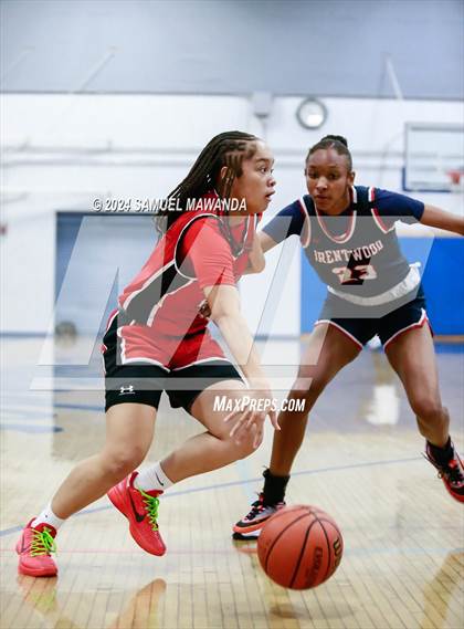 Thumbnail 3 in Brentwood School vs Westchester (Riptide GBB Showcase) photogallery.